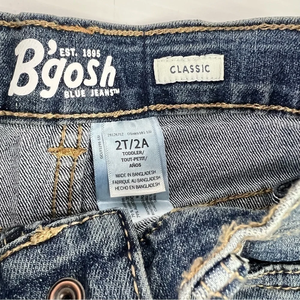 OshKosh B'gosh Jeans kids size 2T classic denim jeans pants toddlers